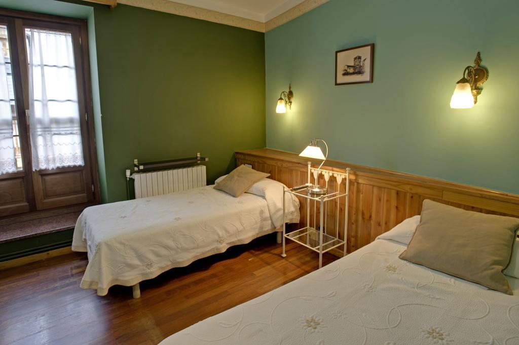 Hotel Avenida Benasque Ngoại thất bức ảnh