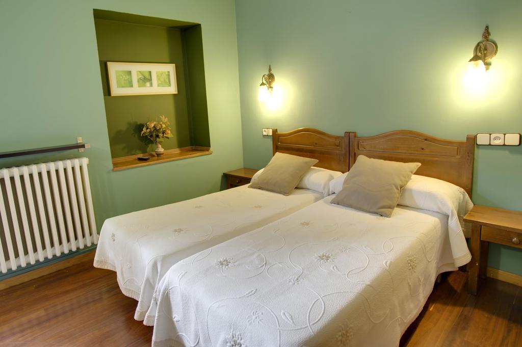 Hotel Avenida Benasque Phòng bức ảnh