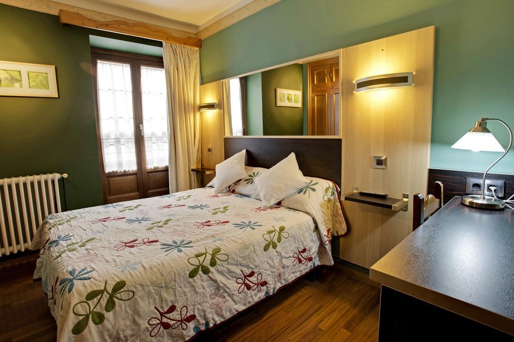Hotel Avenida Benasque Phòng bức ảnh